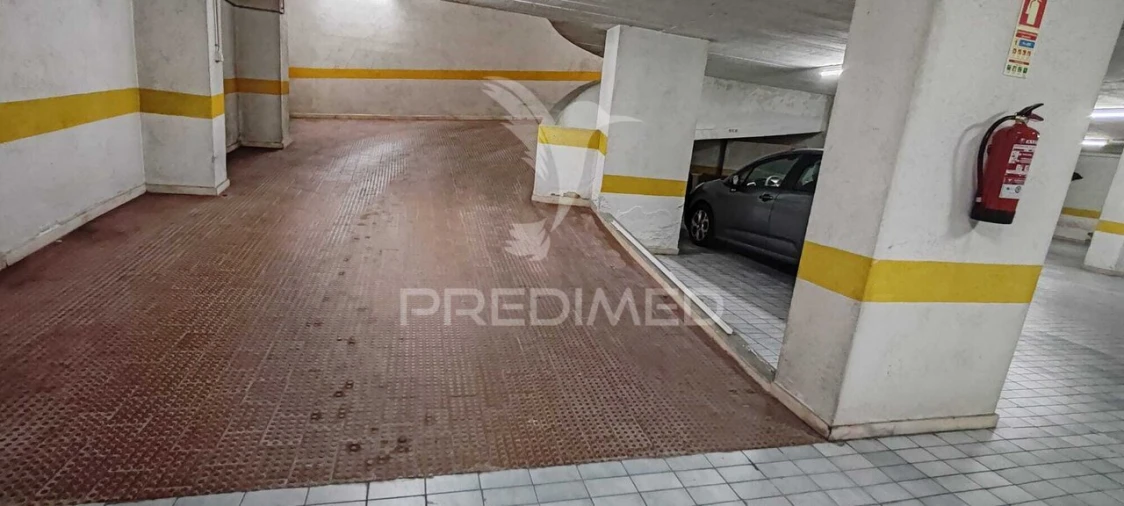 Apartamento T2 para Venda em Algueirão-Mem Martins Foto 6