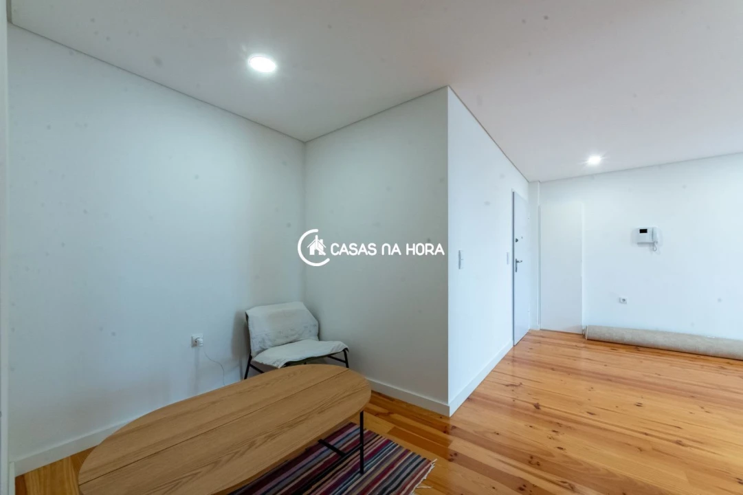 Apartamento T1 para Arrendamento em Bonfim Foto 11