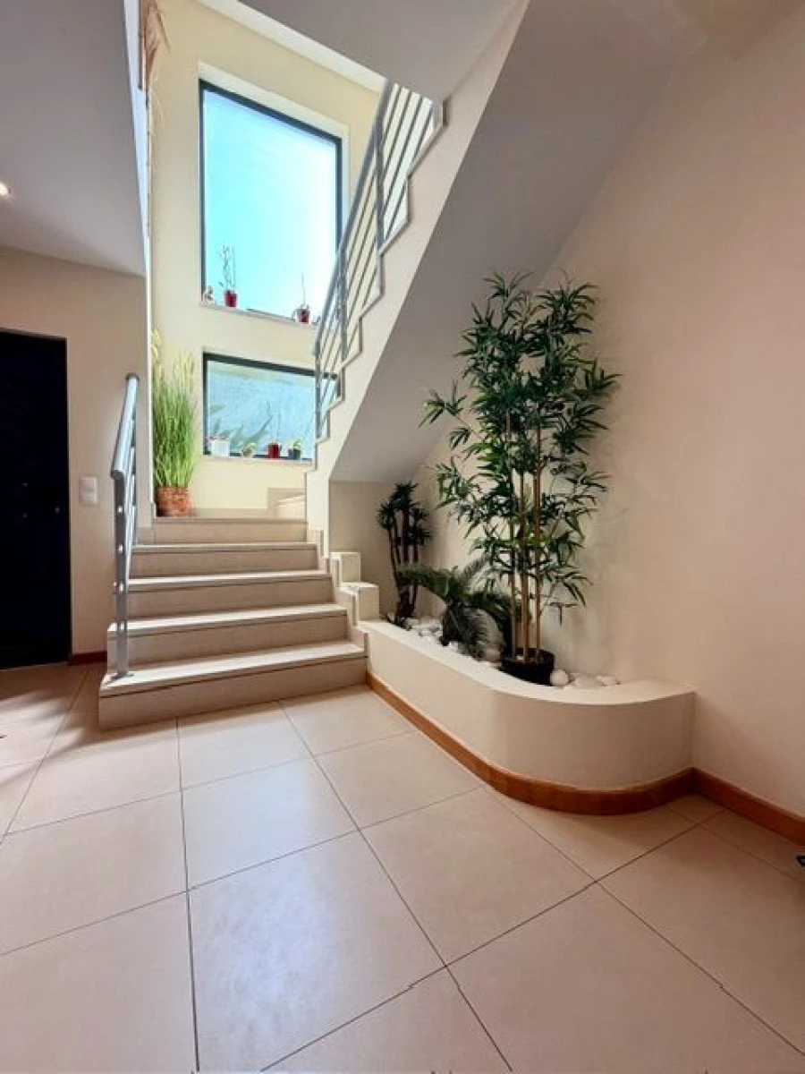 Moradia T4 para Venda em Silveira Foto 3