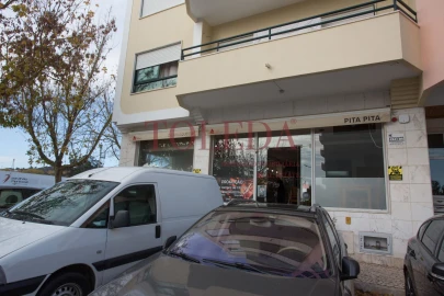 Loja para Arrendamento em Castanheira do Ribatejo e Cachoeiras