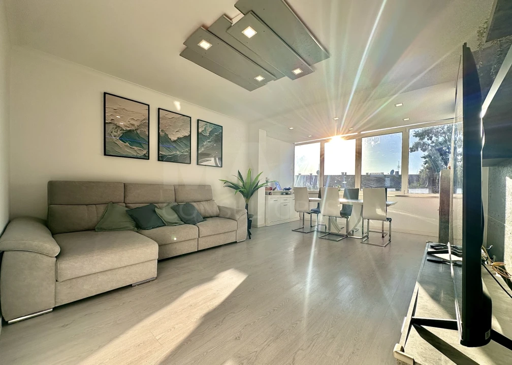 Apartamento T2 para Venda em São Domingos de Rana Foto 1