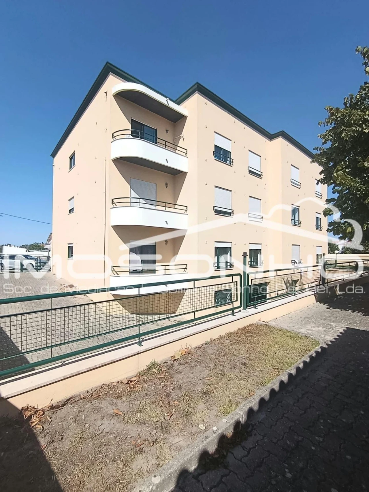 Apartamento T3 para Venda em Marinha Grande Foto 1