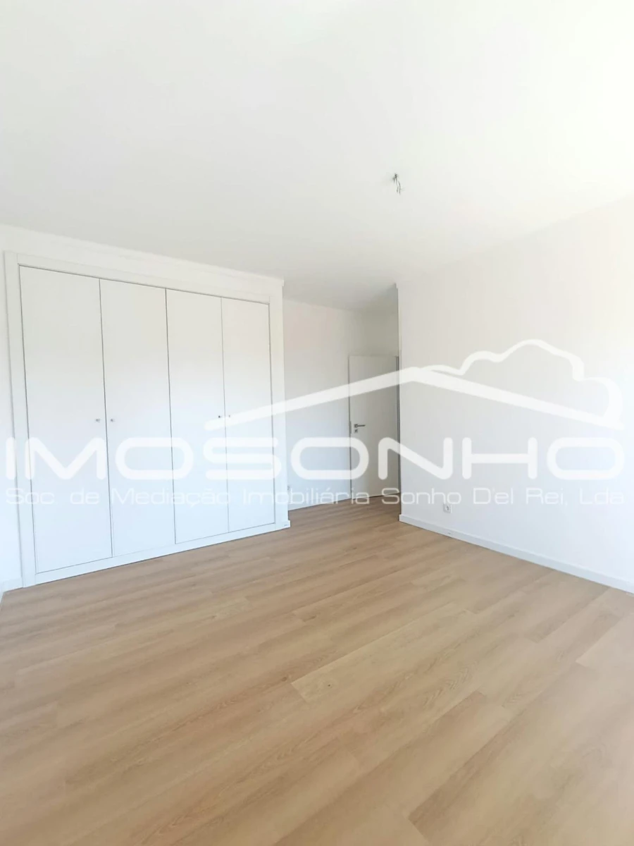 Apartamento T3 para Venda em Marinha Grande Foto 11