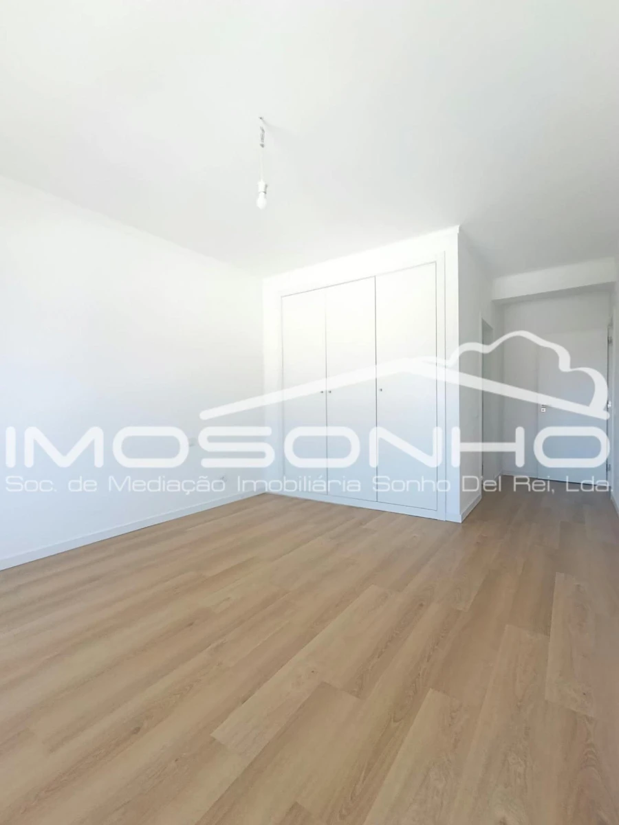 Apartamento T3 para Venda em Marinha Grande Foto 13
