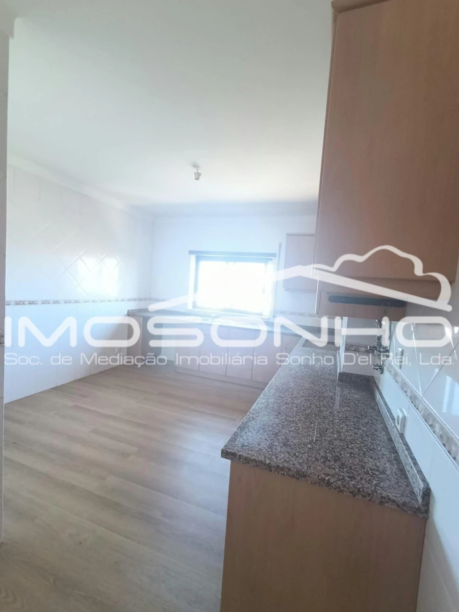 Apartamento T3 para Venda em Marinha Grande Foto 6