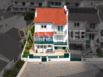 Moradia T5 para Venda em Carvoeira