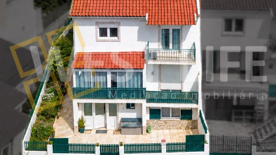 Moradia T5 para Venda em Carvoeira