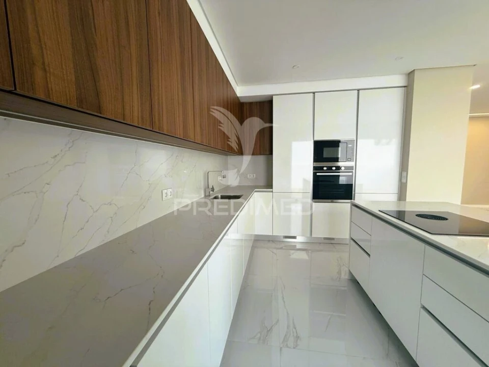 Moradia T4 para Venda em Quinta do Conde Foto 4
