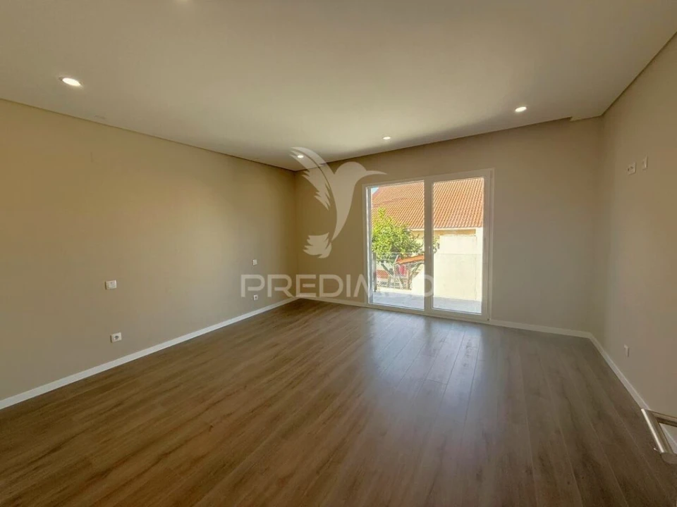 Moradia T4 para Venda em Quinta do Conde Foto 18