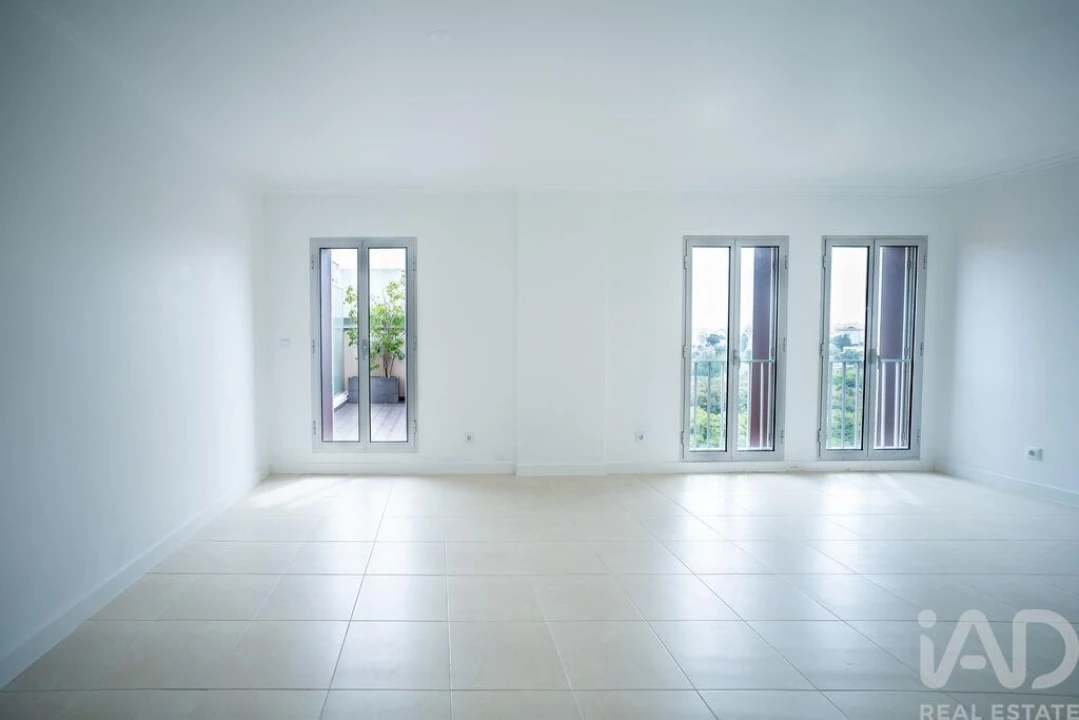 Apartamento T2 para Venda em Marvila Foto 2
