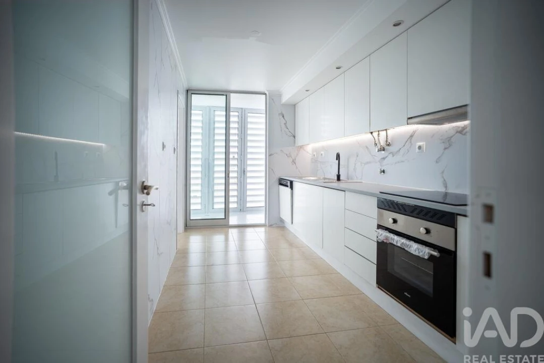 Apartamento T2 para Venda em Marvila Foto 14