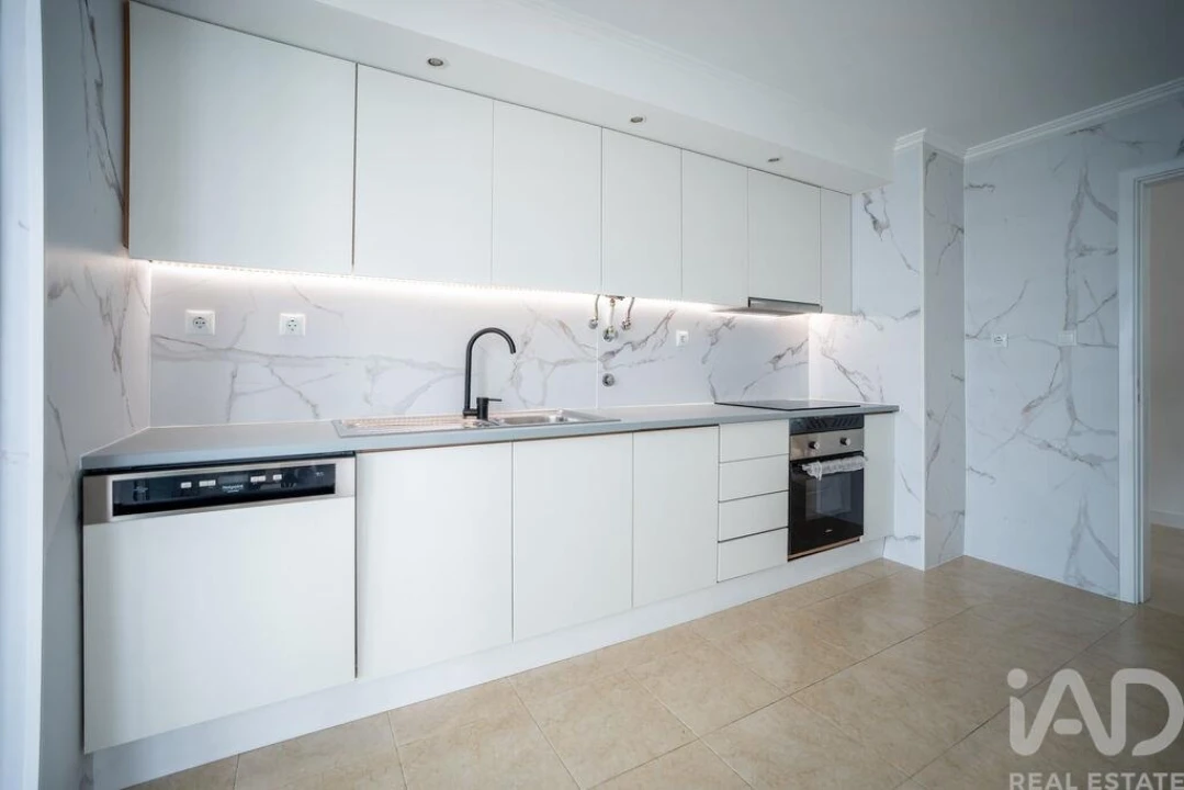Apartamento T2 para Venda em Marvila Foto 13