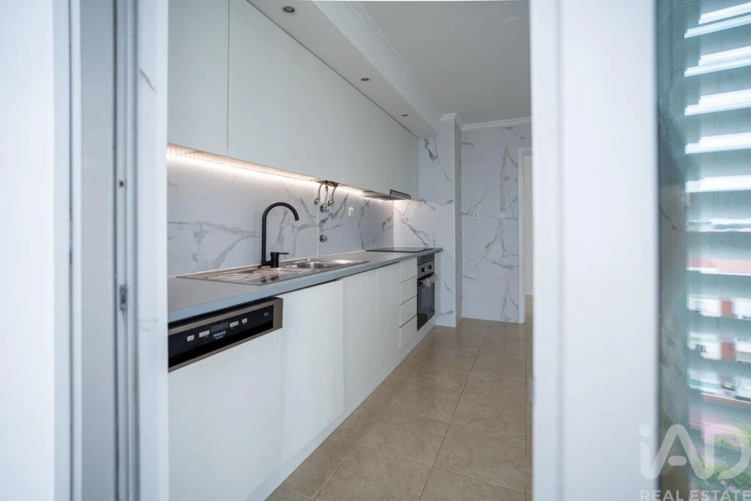 Apartamento T2 para Venda em Marvila Foto 15