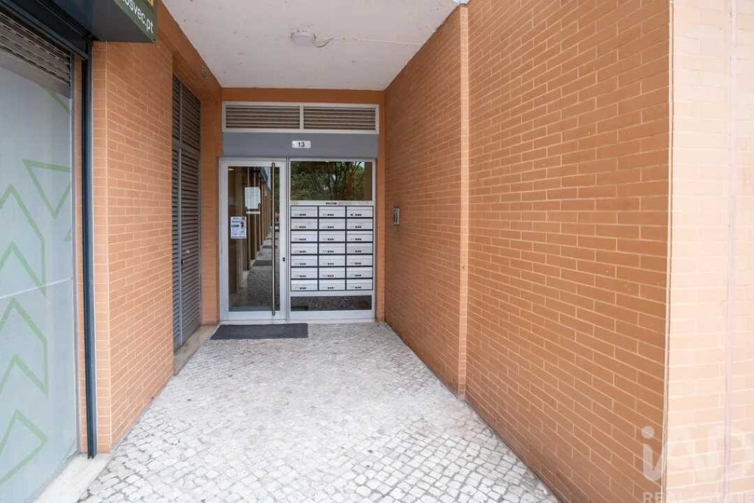 Apartamento T2 para Venda em Marvila Foto 30