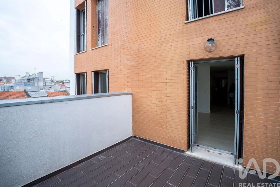 Apartamento T2 para Venda em Marvila Foto 9