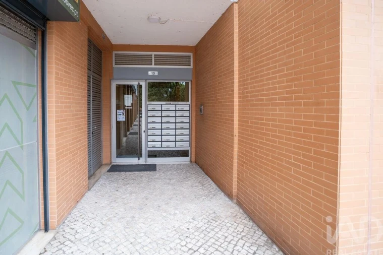 Apartamento T2 para Venda em Marvila Foto 30