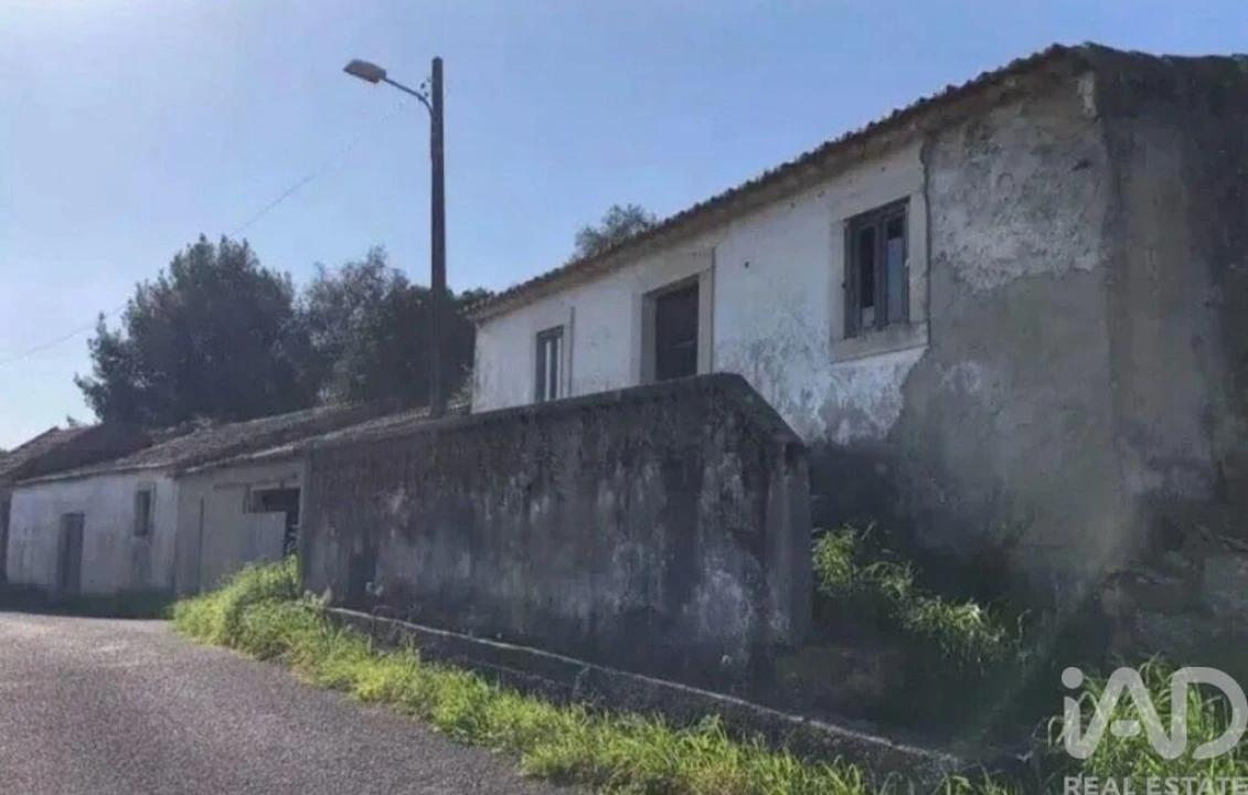 Moradia T4 para Venda em Alcobertas Foto 2