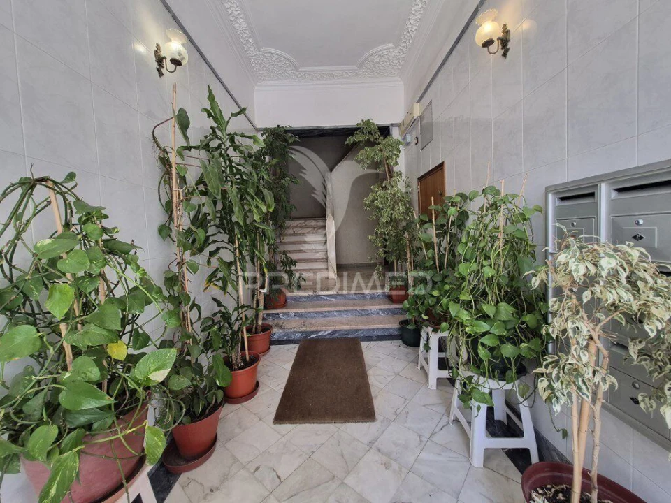 Apartamento T2 para Venda em Rio de Mouro Foto 11