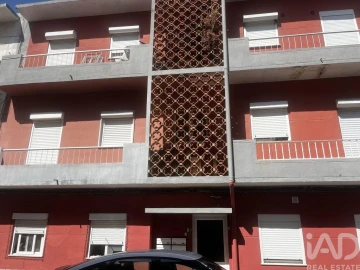 Apartamento T2 para Venda em Baixa da Banheira e Vale da Amoreira