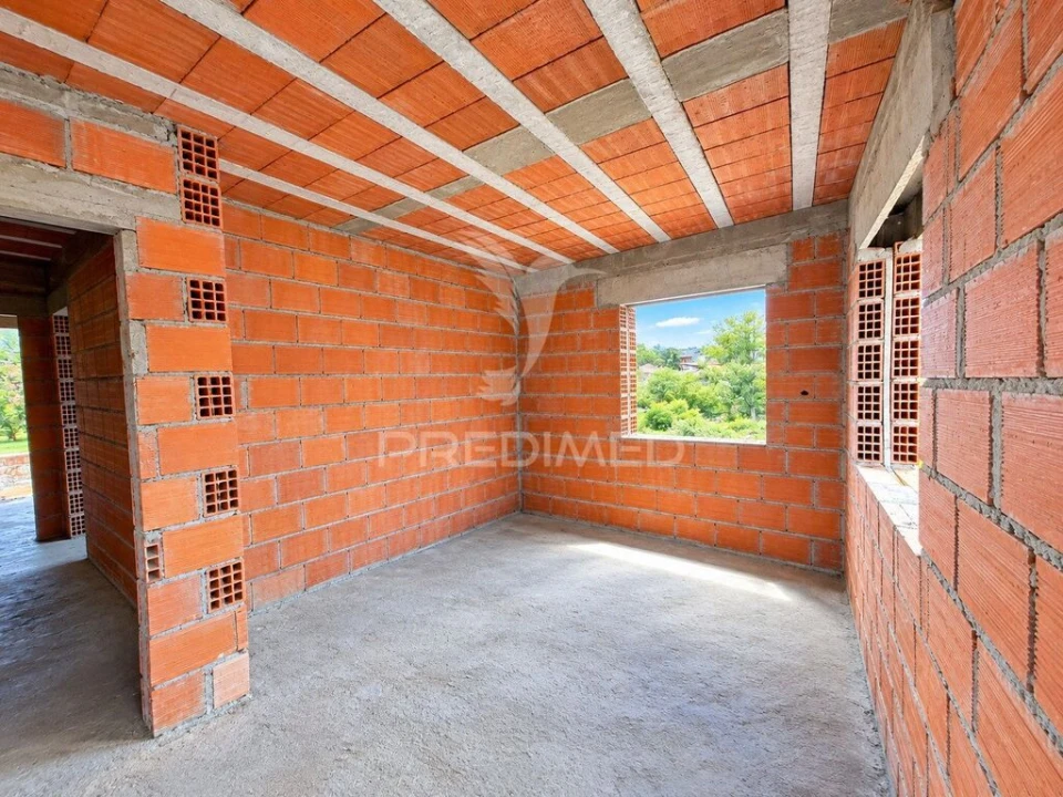 Moradia T3 para Venda em Rossas Foto 11