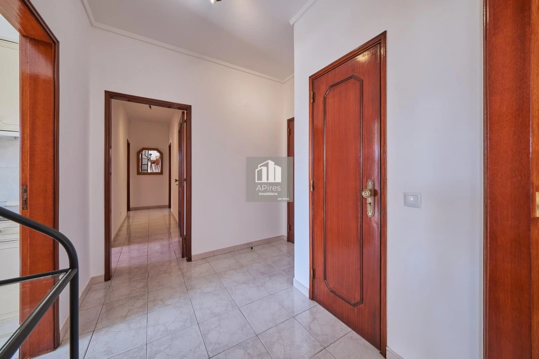 Apartamento T2 para Venda em Almada, Cova da Piedade, Pragal e Cacilhas Foto 7