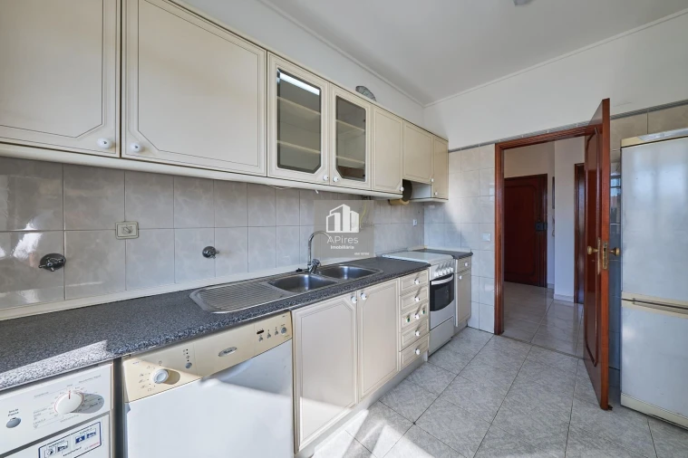 Apartamento T2 para Venda em Almada, Cova da Piedade, Pragal e Cacilhas Foto 17