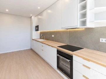 Apartamento T2 para Venda em Oeiras e São Julião da Barra, Paço de Arcos e Caxias