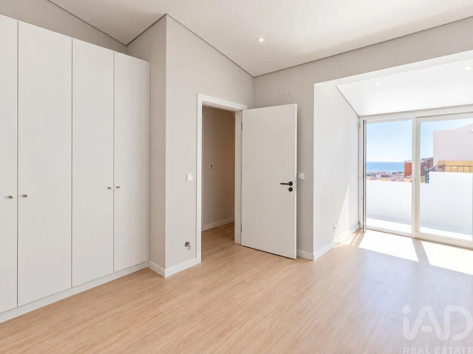 Apartamento T2 para Venda em Oeiras e São Julião da Barra, Paço de Arcos e Caxias Foto 13
