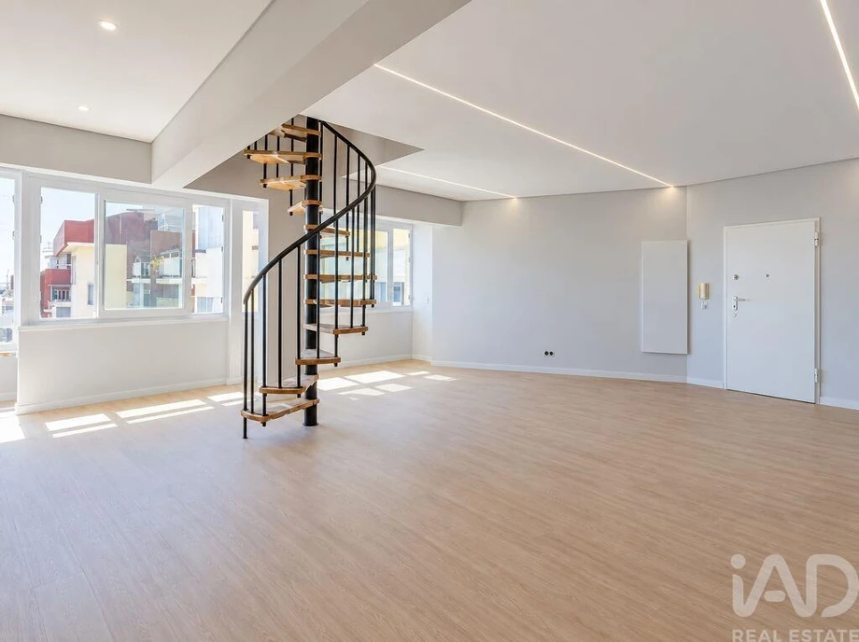 Apartamento T2 para Venda em Oeiras e São Julião da Barra, Paço de Arcos e Caxias Foto 2