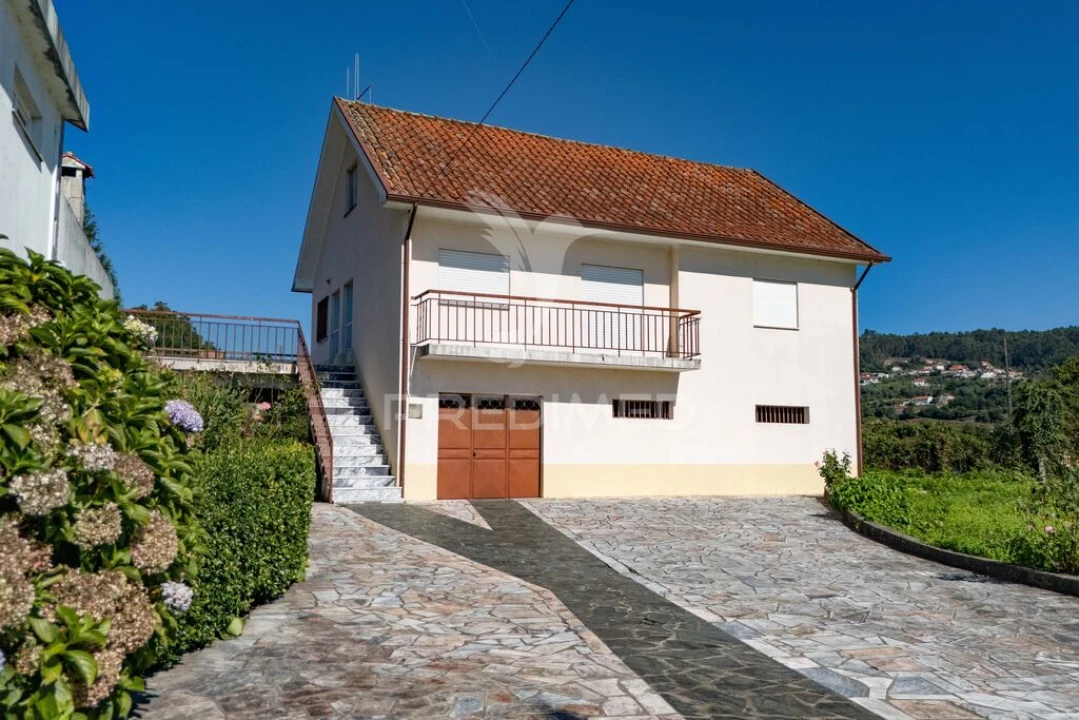 Moradia T3 para Venda em Pico de Regalados, Gondiães e Mós Foto 3