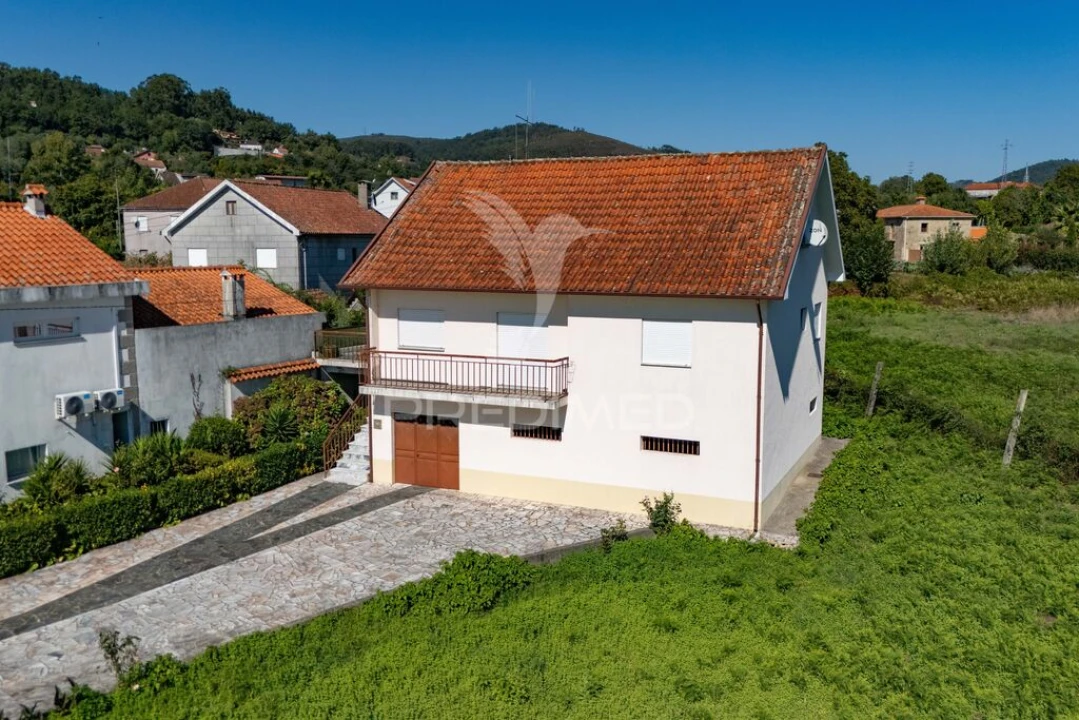 Moradia T3 para Venda em Pico de Regalados, Gondiães e Mós Foto 6