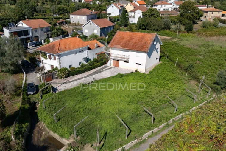 Moradia T3 para Venda em Pico de Regalados, Gondiães e Mós Foto 8