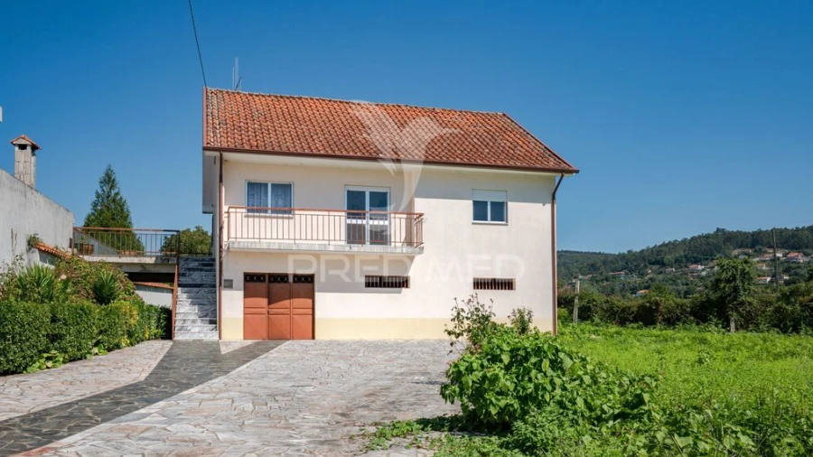 Moradia T3 para Venda em Pico de Regalados, Gondiães e Mós
