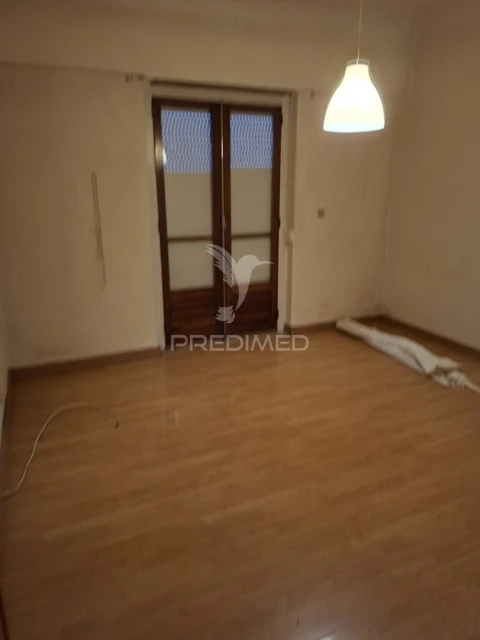Apartamento T1 para Venda em Póvoa de Santo Adrião e Olival Basto