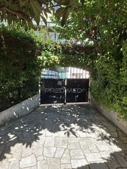 Apartamento T1 para Venda em Póvoa de Santo Adrião e Olival Basto