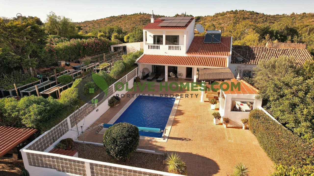 Moradia T3 para Venda em Boliqueime Foto 1
