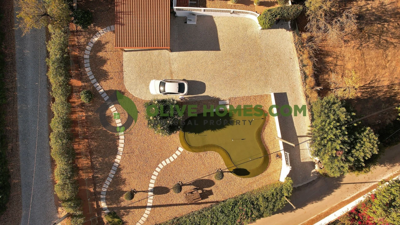 Moradia T3 para Venda em Boliqueime Foto 11