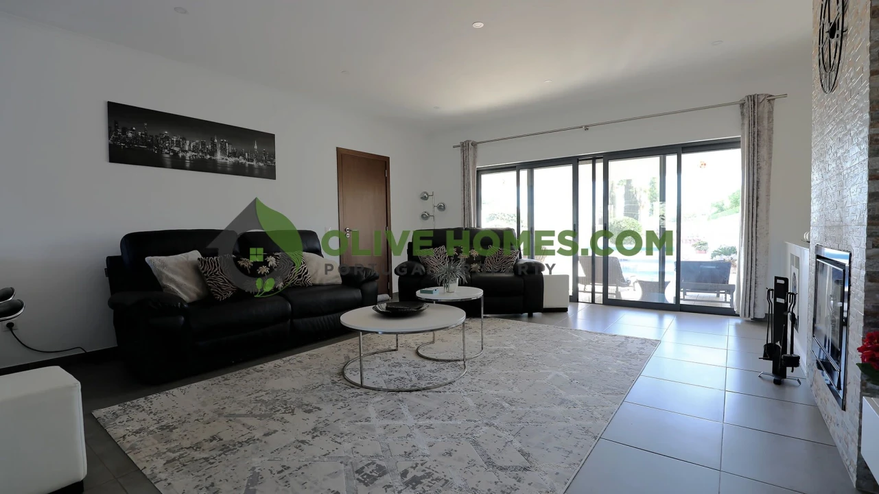 Moradia T3 para Venda em Boliqueime Foto 3
