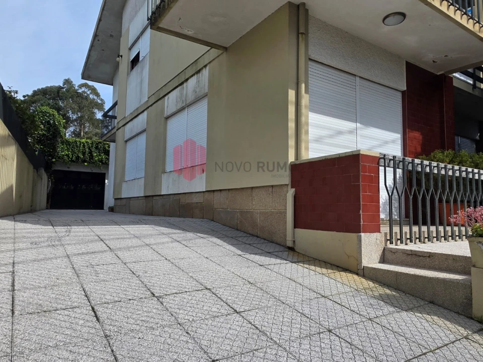 Moradia T6 para Venda em Nogueira e Silva Escura Foto 6