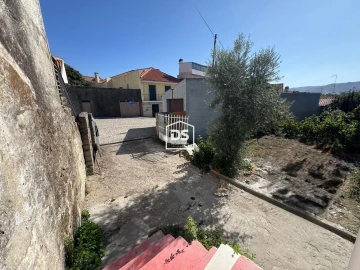 Moradia T4 para Venda em Lajeosa do Mondego