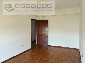 Apartamento T3 para Venda em Fundão, Valverde, Donas, A. Joanes, A. Nova Cabo