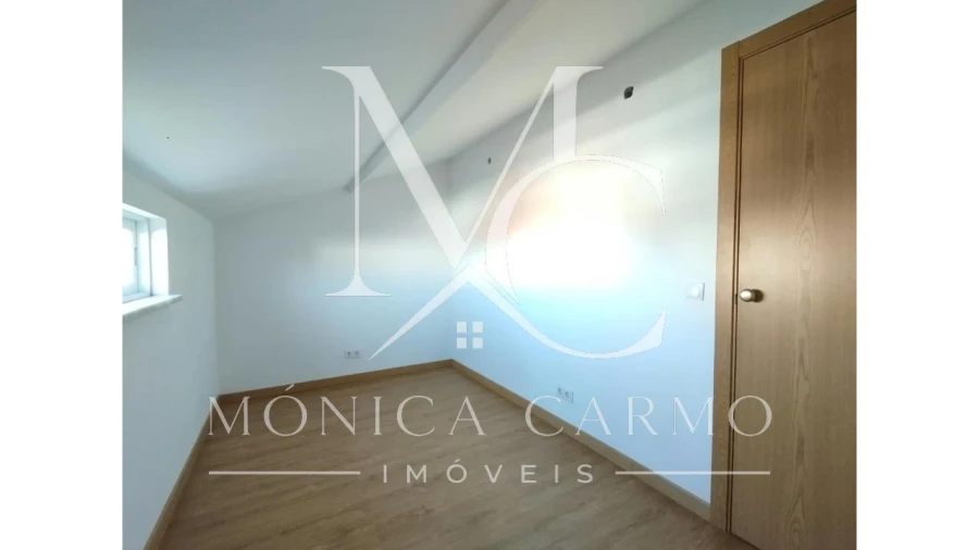 Apartamento T3 para Arrendamento em Marvila Foto 8