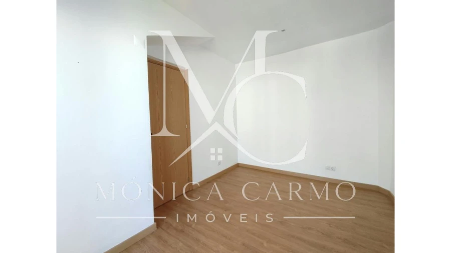 Apartamento T3 para Arrendamento em Marvila Foto 15