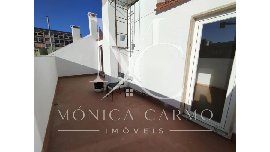 Apartamento T3 para Arrendamento em Marvila Foto 4