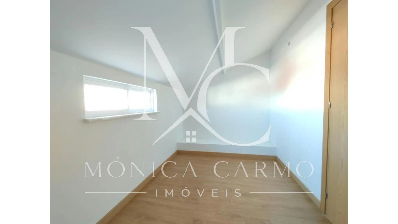 Apartamento T3 para Arrendamento em Marvila Foto 9