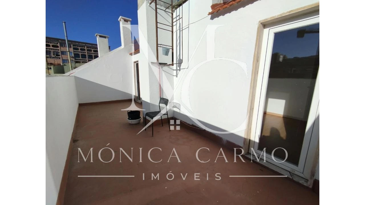 Apartamento T3 para Arrendamento em Marvila Foto 4