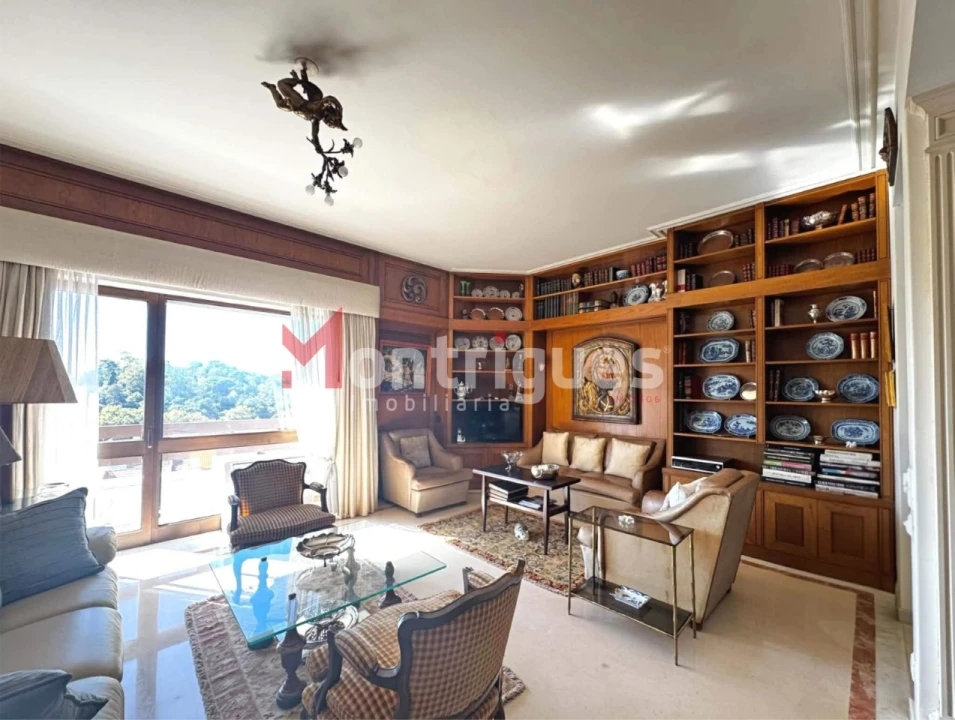 Apartamento T3 para Arrendamento em São Domingos de Benfica Foto 11