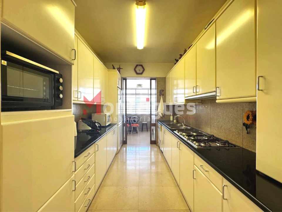 Apartamento T3 para Arrendamento em São Domingos de Benfica Foto 14