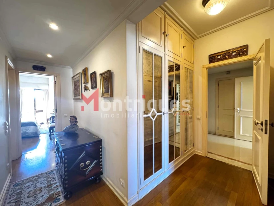Apartamento T3 para Arrendamento em São Domingos de Benfica Foto 16