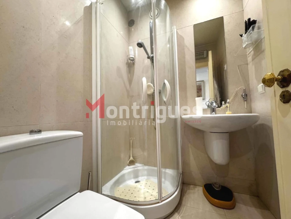 Apartamento T3 para Arrendamento em São Domingos de Benfica Foto 27